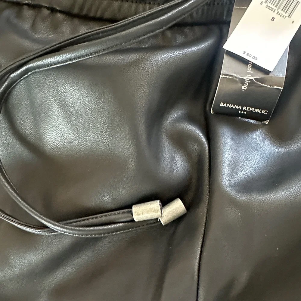 Banana Republic Sleek Black Faux Leather Joggers - Picture 5 of 5
